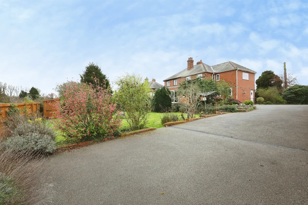 Retford Road, Blyth, Worksop, photo 2