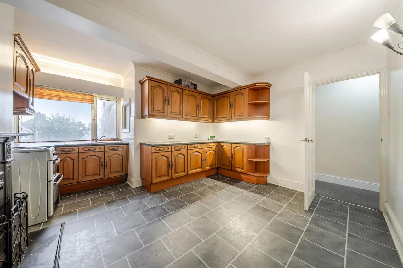 Wrotham Road, DA16, photo 9
