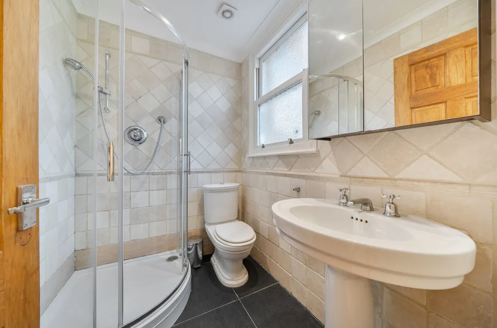 142 Godstone Road, Purley CR8 2DF, photo 7