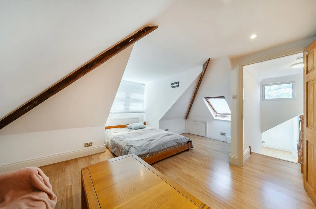 142 Godstone Road, Purley CR8 2DF, photo 12
