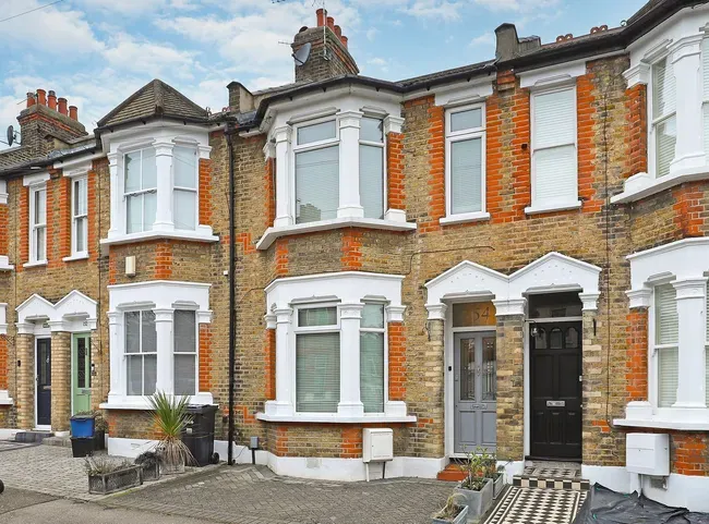 2 bed property for sale — Prospect Road, Woodford Green, IG8