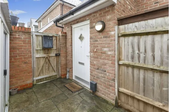 Great Charta Close, Egham, TW20, photo 12