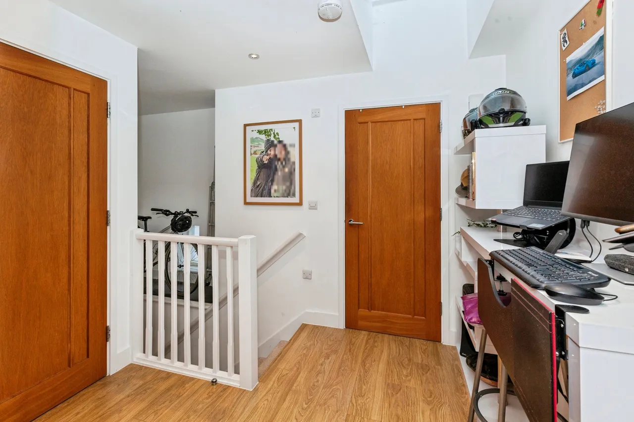 Great Charta Close, Egham, TW20, photo 10