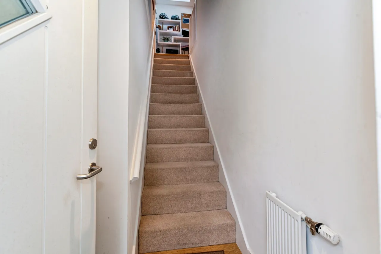 Great Charta Close, Egham, TW20, photo 11