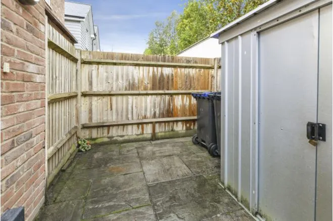 Great Charta Close, Egham, TW20, photo 13