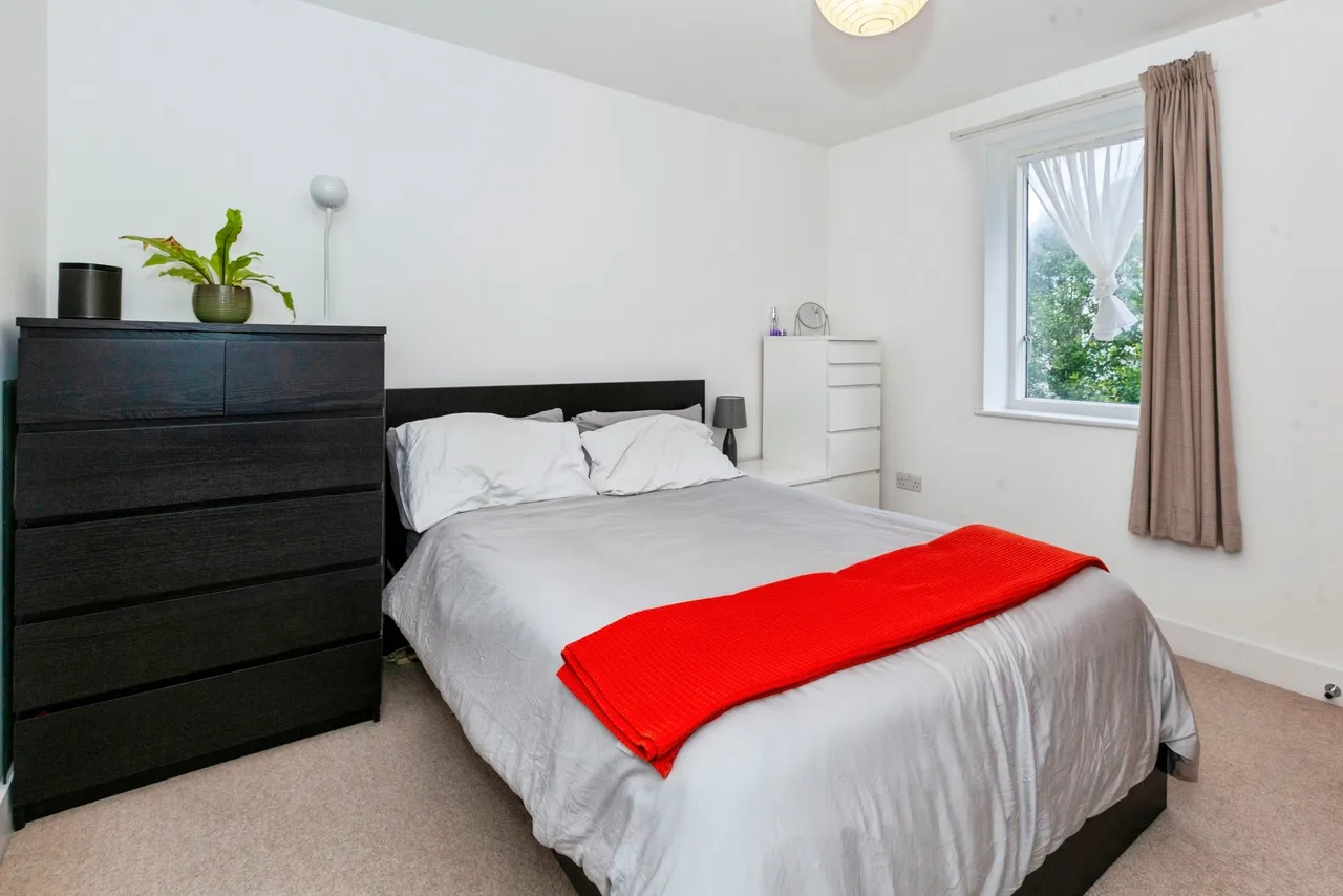 Great Charta Close, Egham, TW20, photo 7