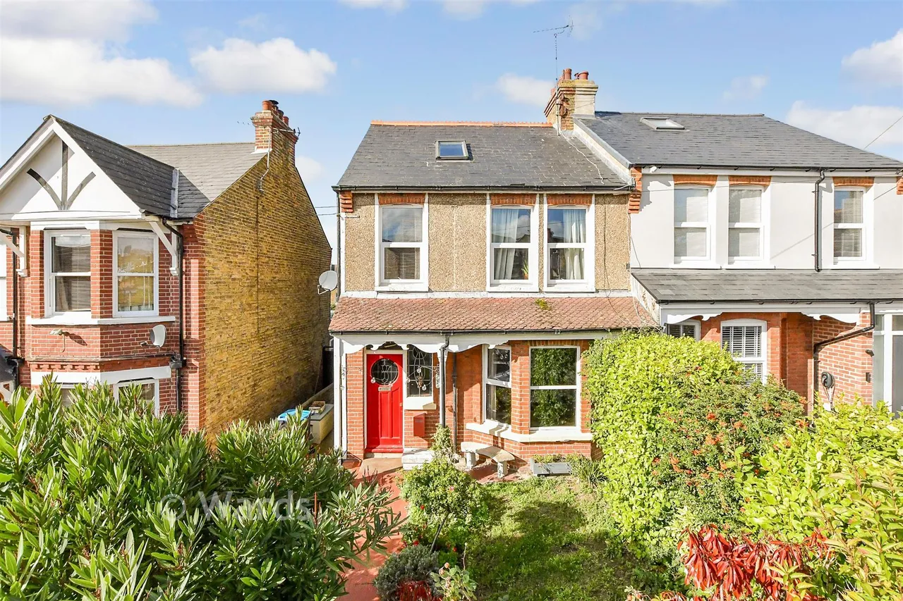 4 bed house for sale, Dane Crescent, Ramsgate, CT11