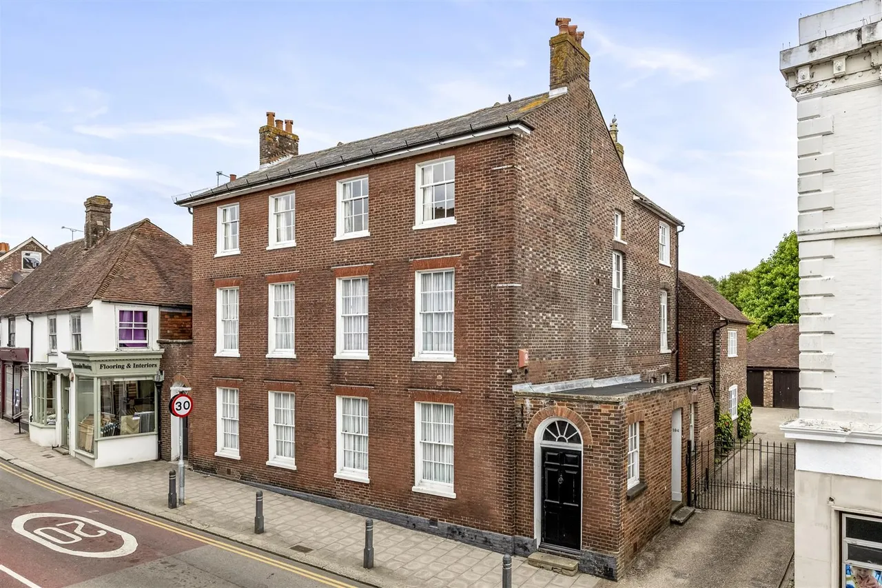 High Street, Uckfield, East Sussex, TN22 1RD, photo 2