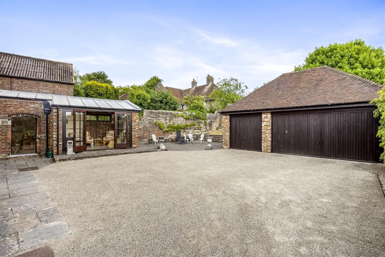 High Street, Uckfield, East Sussex, TN22 1RD, photo 37
