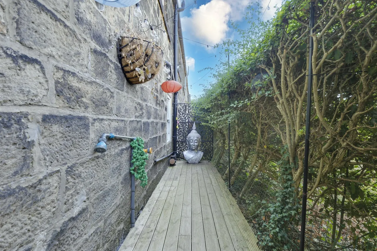 Sandhurst Street, Calverley, LS28, photo 19