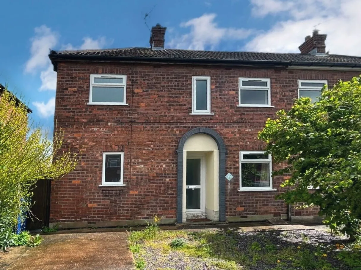 3 bed house for sale — St. Leonards Avenue, Osgodby, Selby