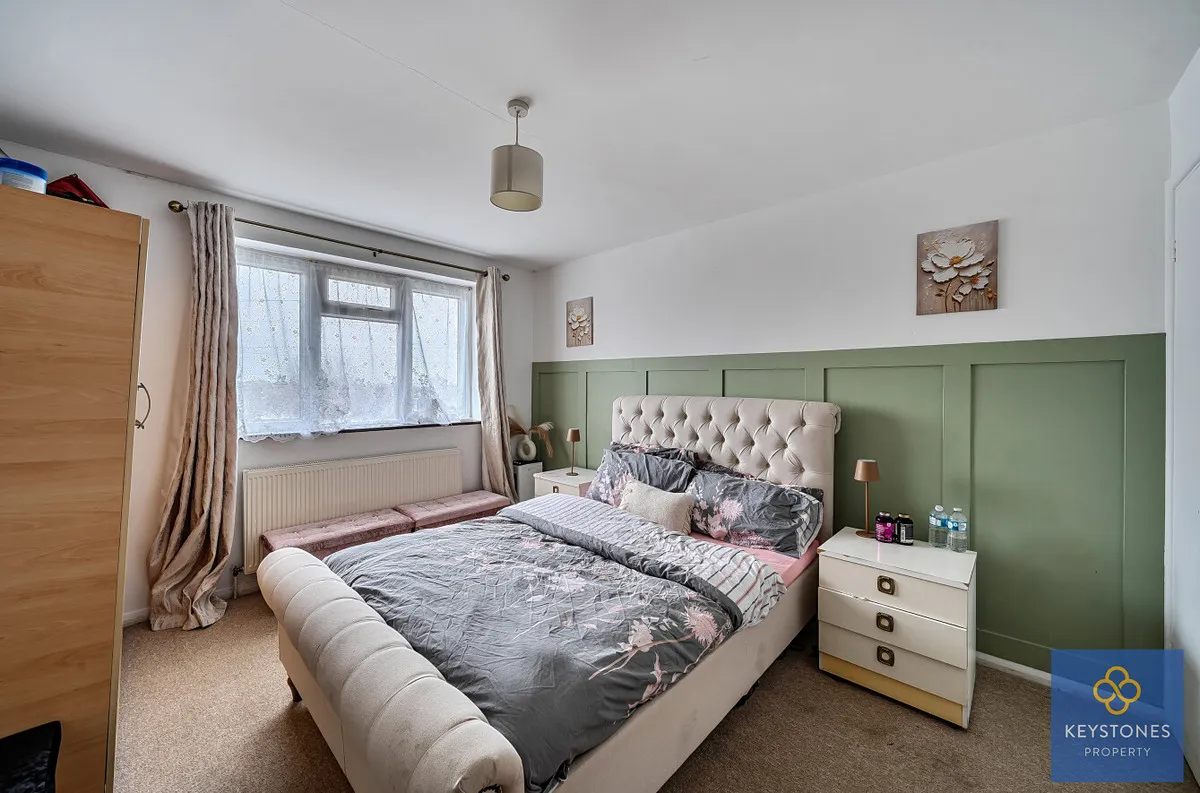 Highfield Road, Romford, Collier Row, RM5 3AE, photo 4