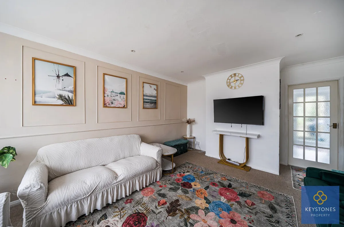 Highfield Road, Romford, Collier Row, RM5 3AE, photo 8
