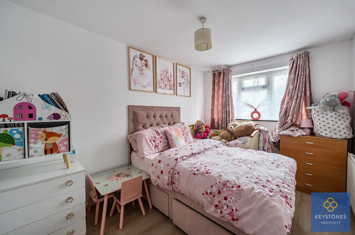 Highfield Road, Romford, Collier Row, RM5 3AE, photo 11