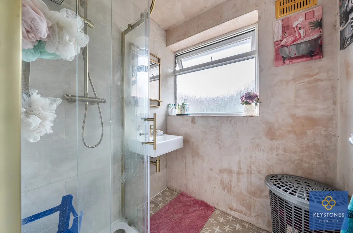 Highfield Road, Romford, Collier Row, RM5 3AE, photo 14