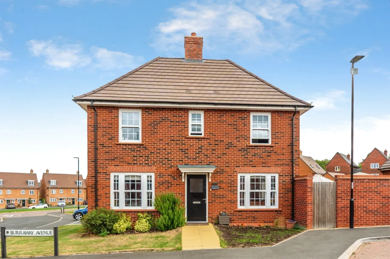 3 bed house for sale, Burraway Avenue, Stewartby, MK43