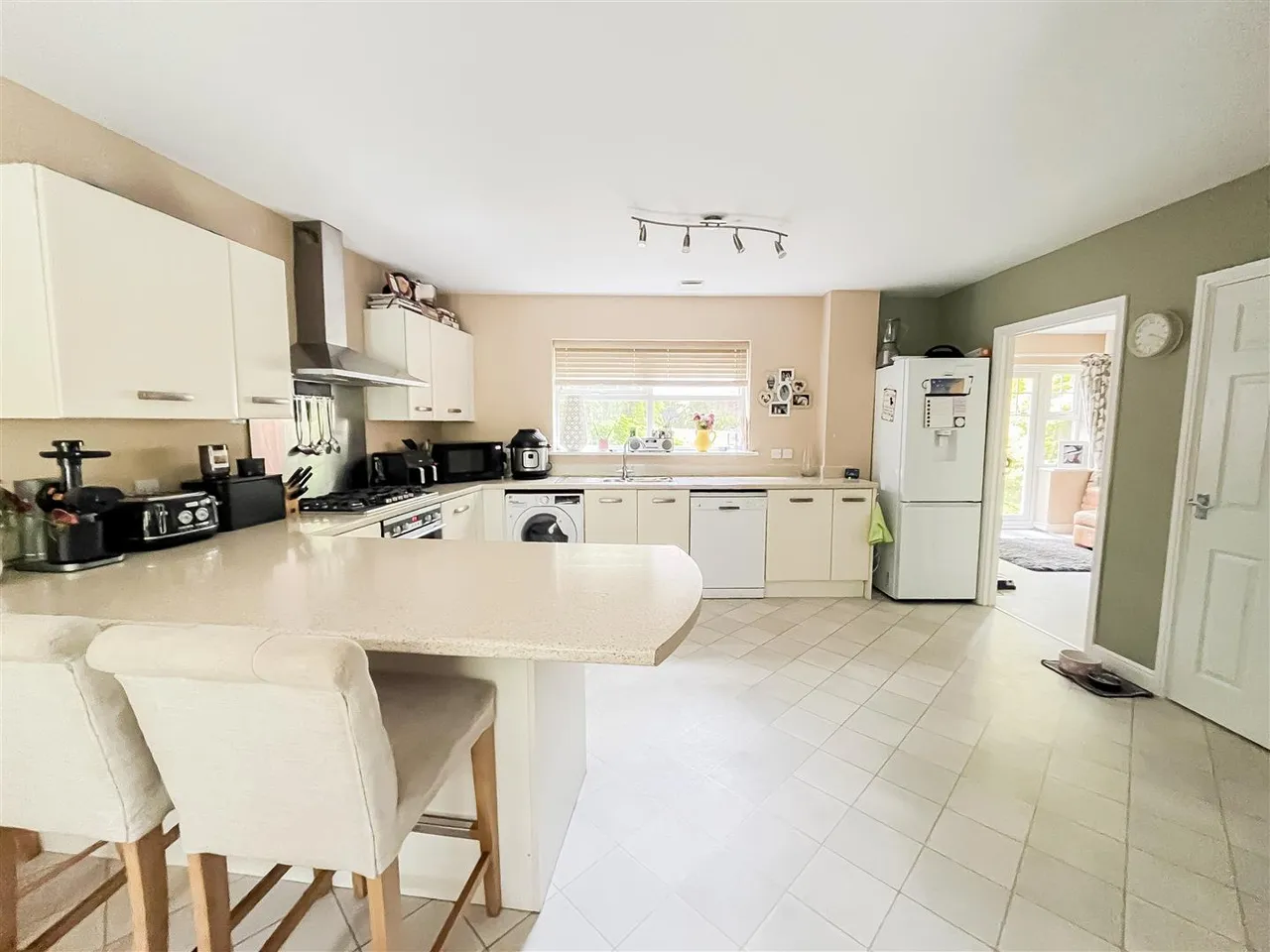 Goldring Avenue, Hellingly, Hailsham, BN27 4BX, photo 6