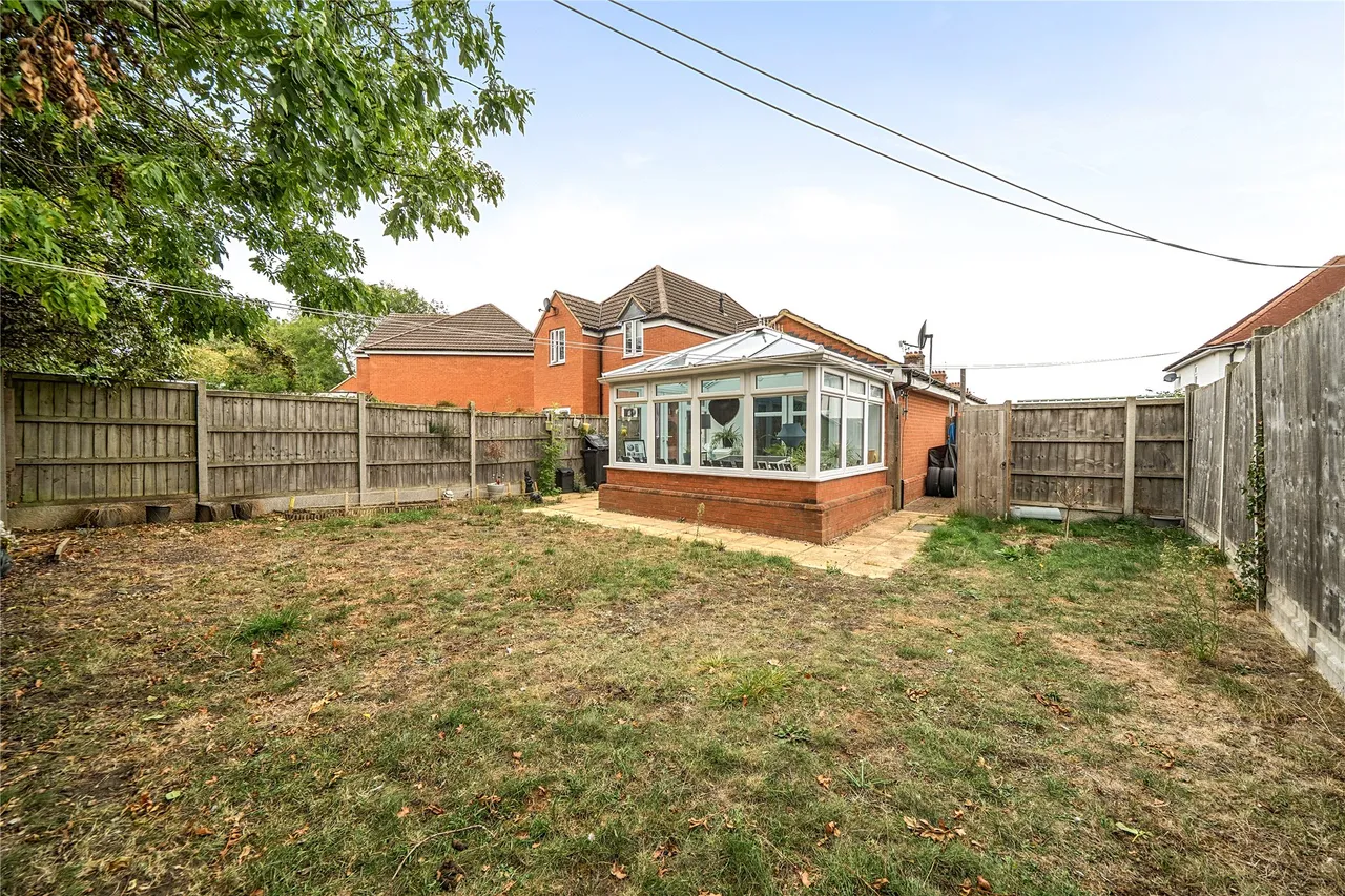 Berry Court, Bradville, MK13, photo 9