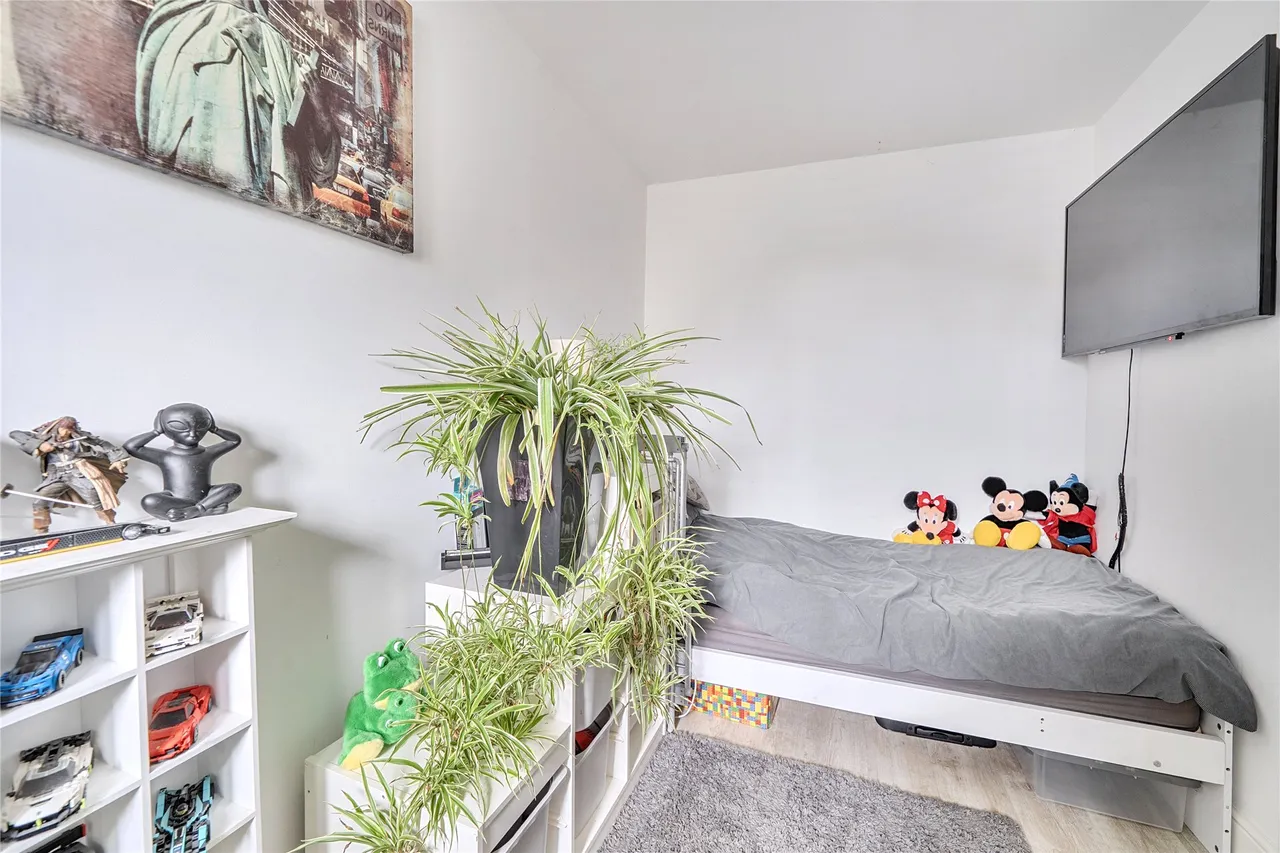 Berry Court, Bradville, MK13, photo 5