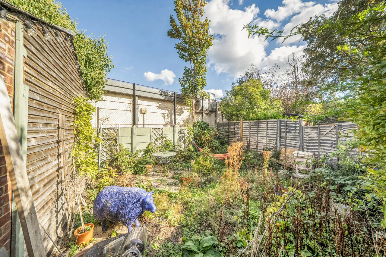 Birkhall Road, SE6, photo 7