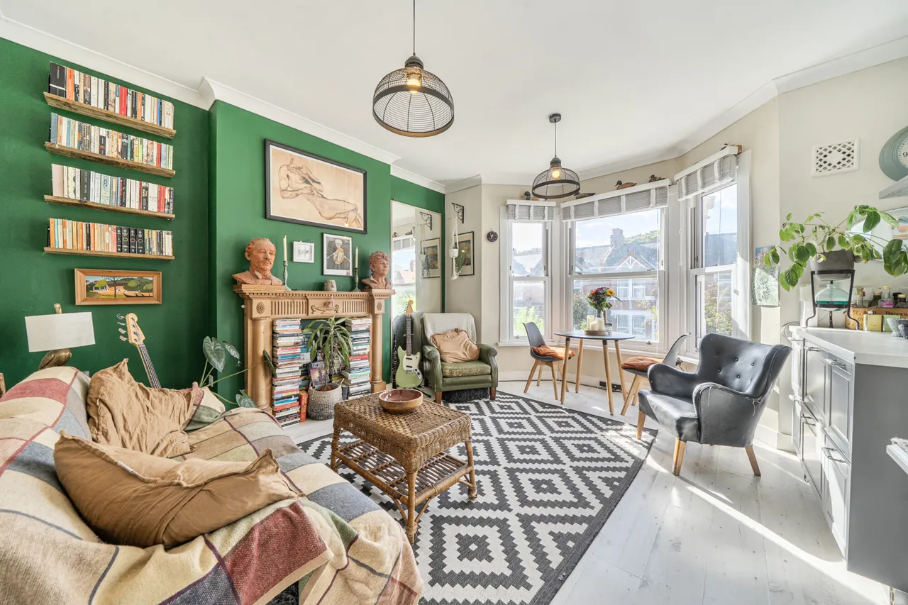Birkhall Road, SE6, photo 11
