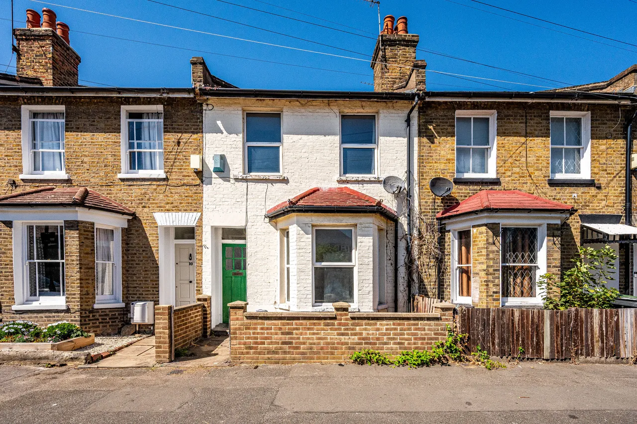 2 bed house for sale — 8 Hedgley Street, London