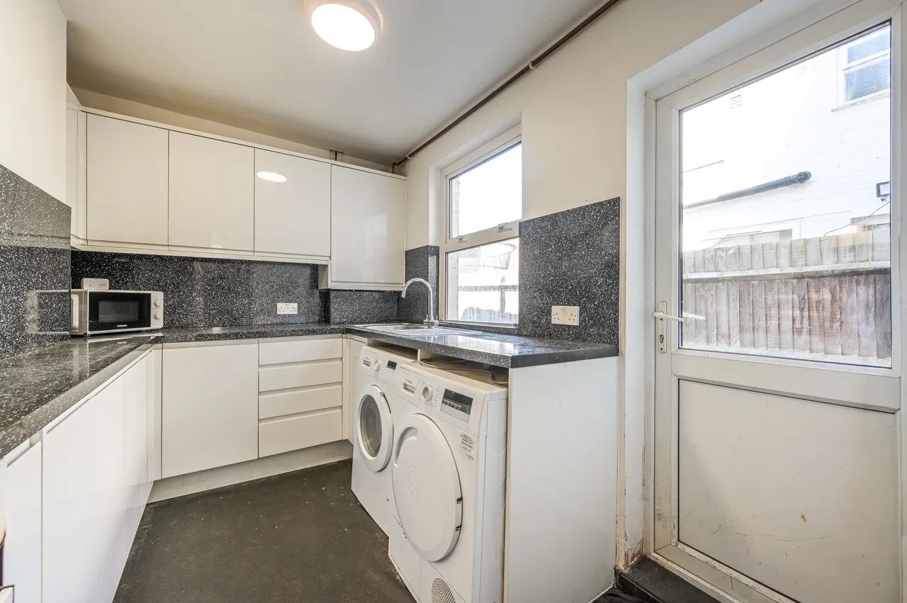 8 Hedgley Street, London, photo 12