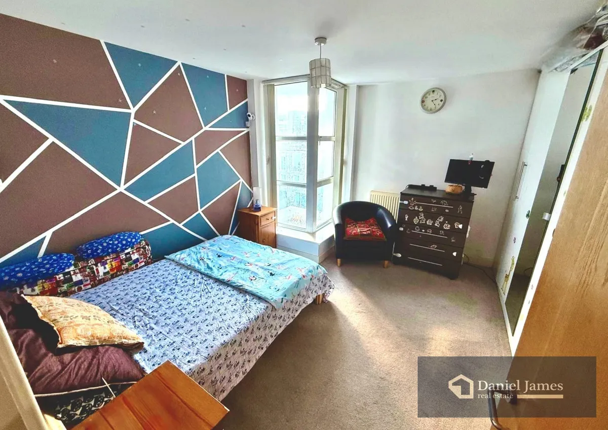 Barrier Point Road, London, E16, photo 8
