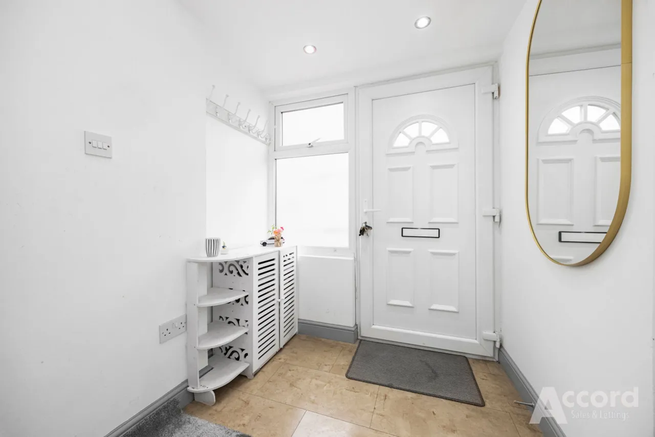 Westfield Road, Dagenham, RM9, photo 41