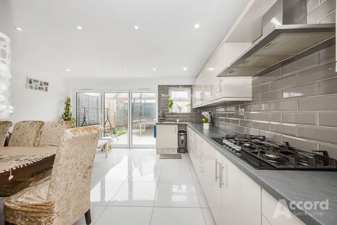 Westfield Road, Dagenham, RM9, photo 7
