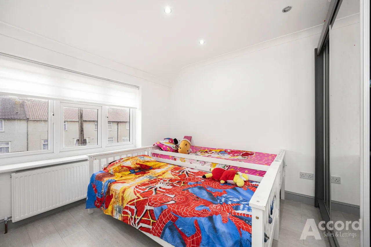 Westfield Road, Dagenham, RM9, photo 19