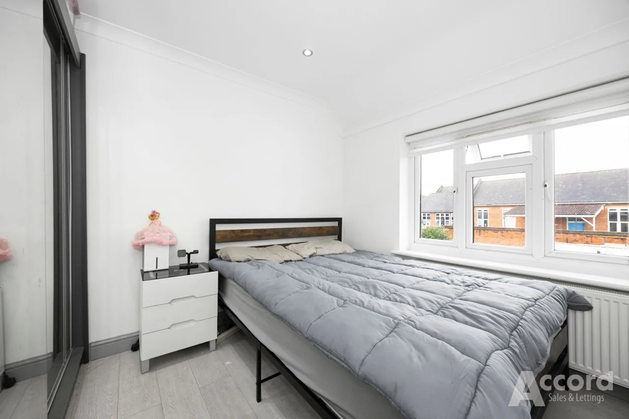Westfield Road, Dagenham, RM9, photo 17