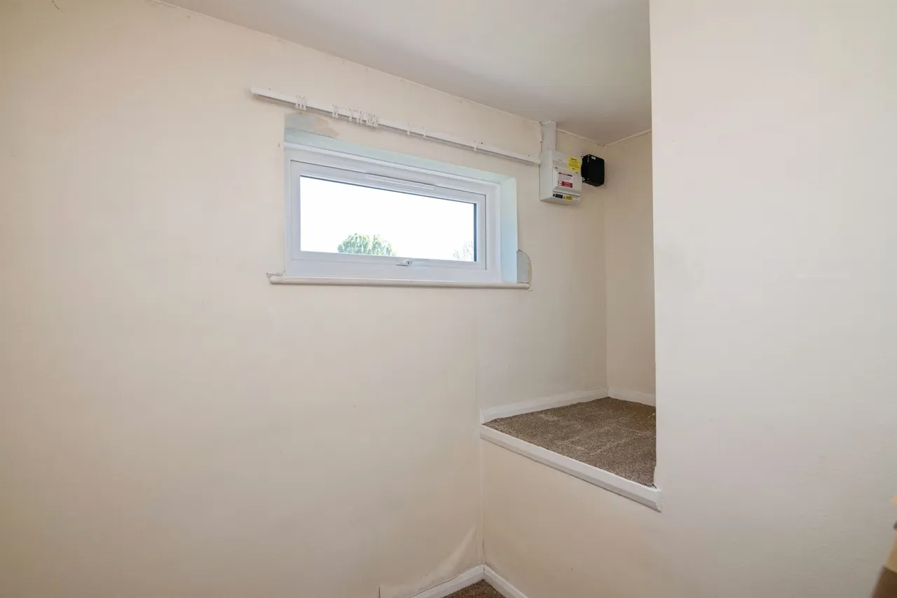Crown Walk, Tipton, DY4, photo 10