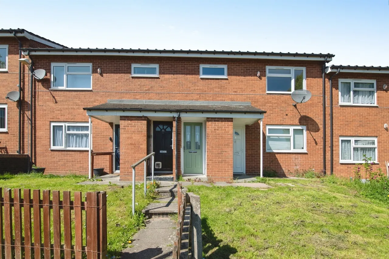2 bed flat for sale, Crown Walk, Tipton, DY4