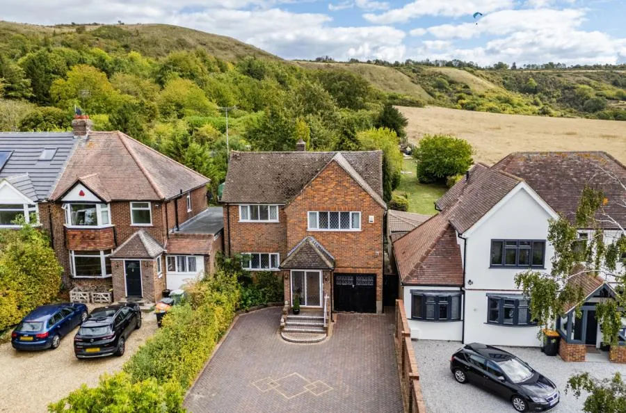 3 bed house for sale, Tring Road, Dunstable, LU6