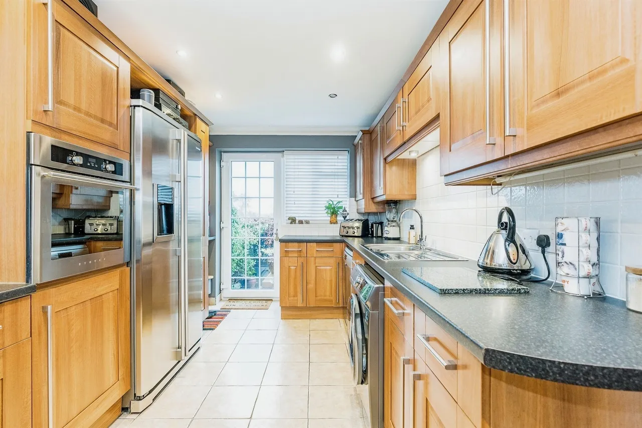 Betjeman Close, Larkfield, ME20, photo 12