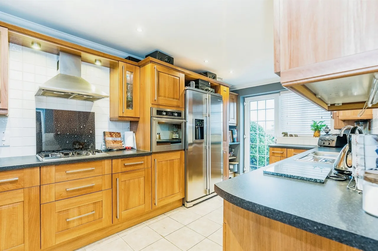 Betjeman Close, Larkfield, ME20, photo 3