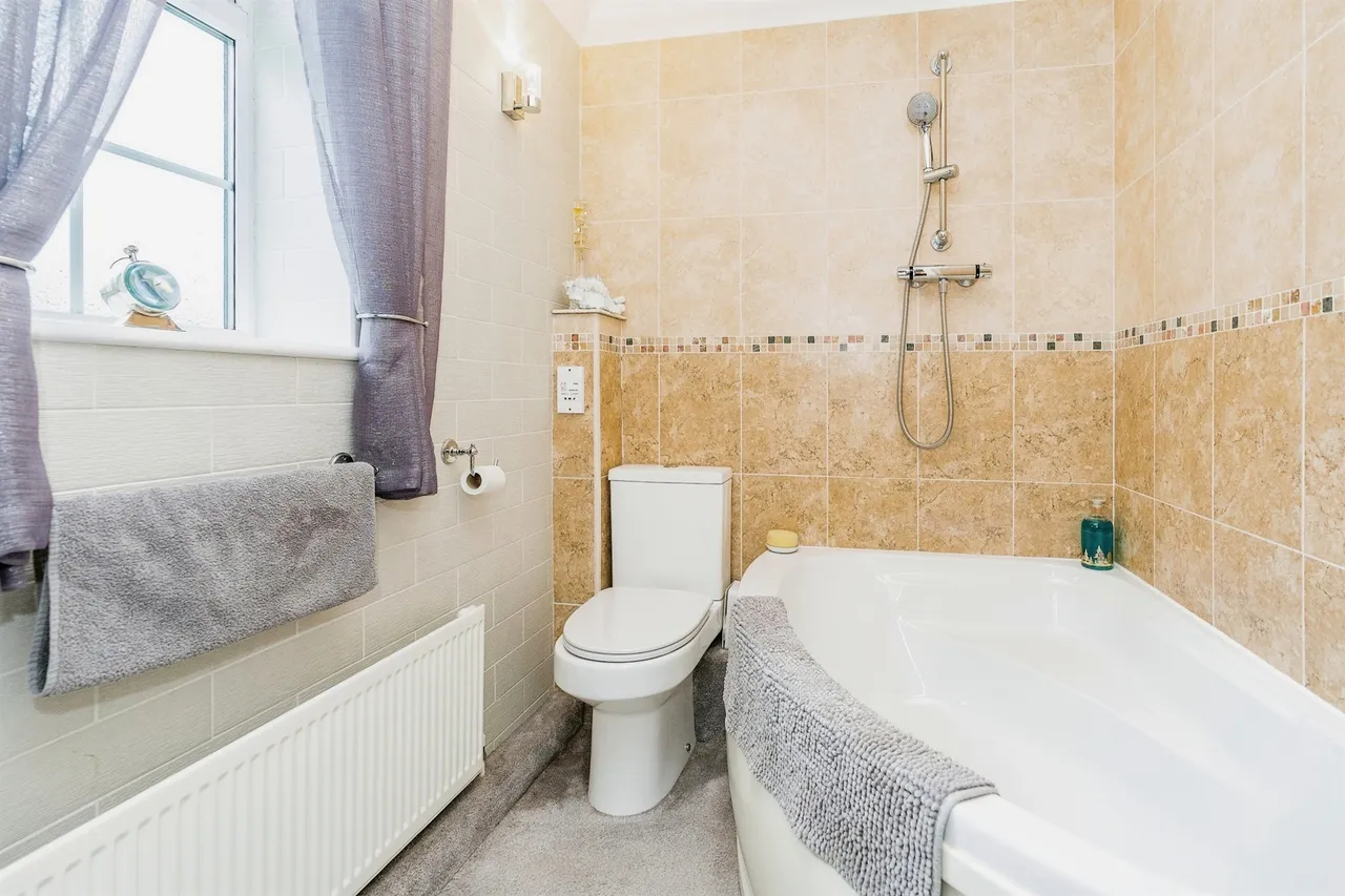 Betjeman Close, Larkfield, ME20, photo 13