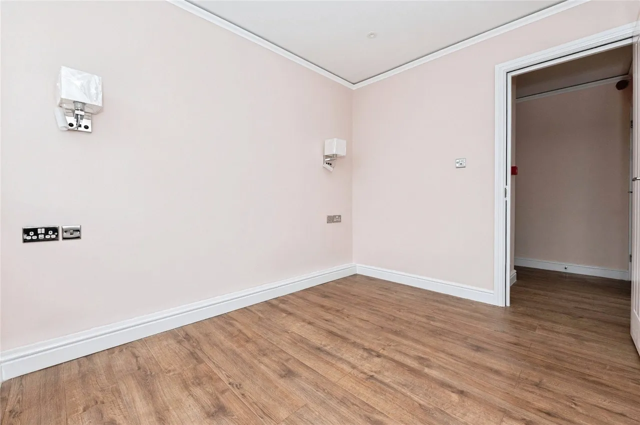 London Road, BR8, photo 4
