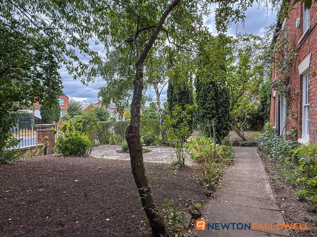 Main Street, Balderton, NG24, photo 27