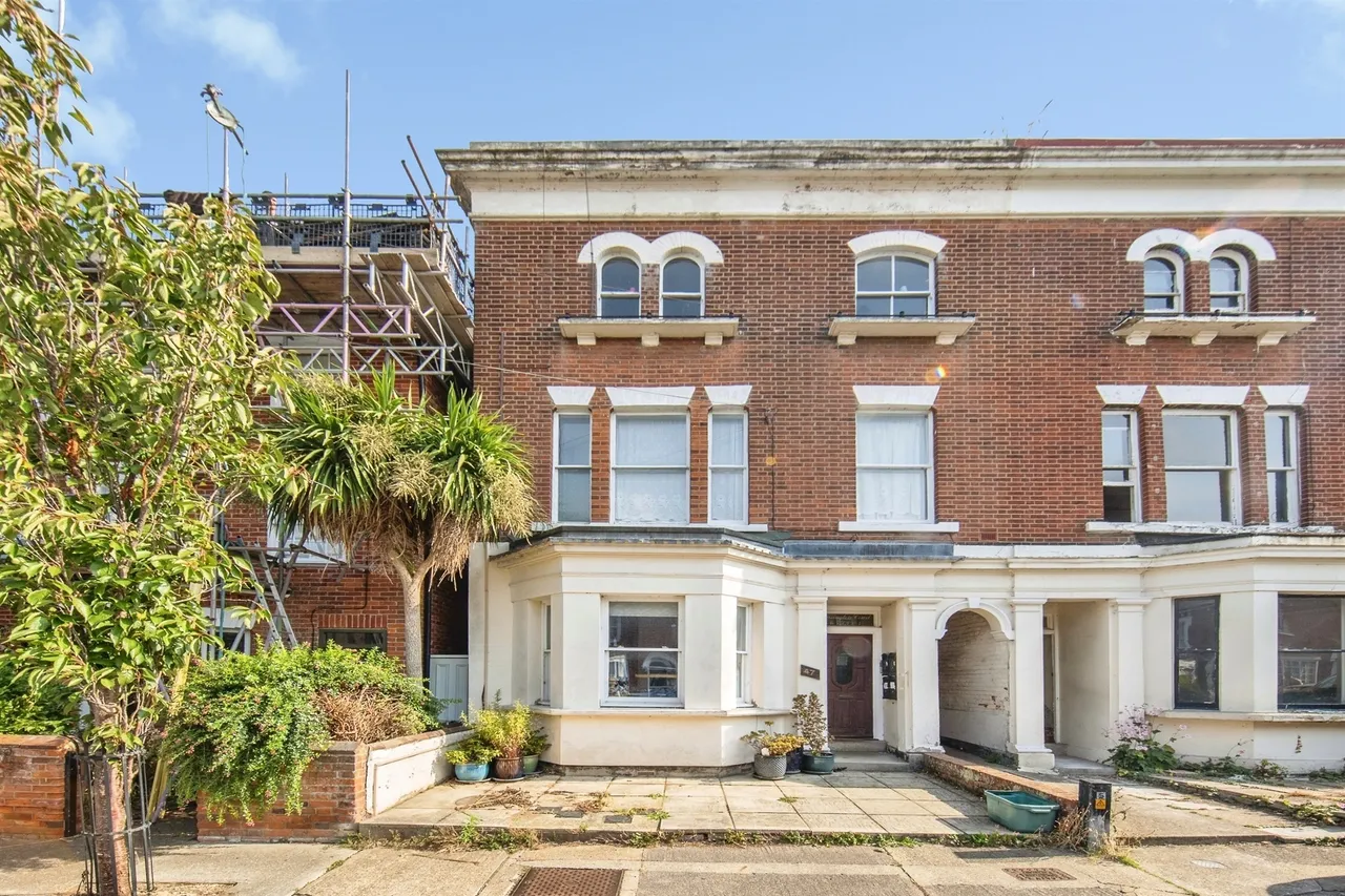 1 bed flat for sale, Roman Road, Colchester, CO1