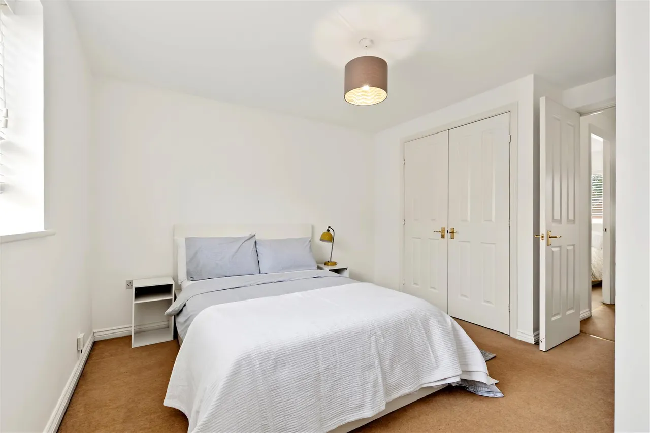 Murray Close, Nottingham, NG5, photo 6