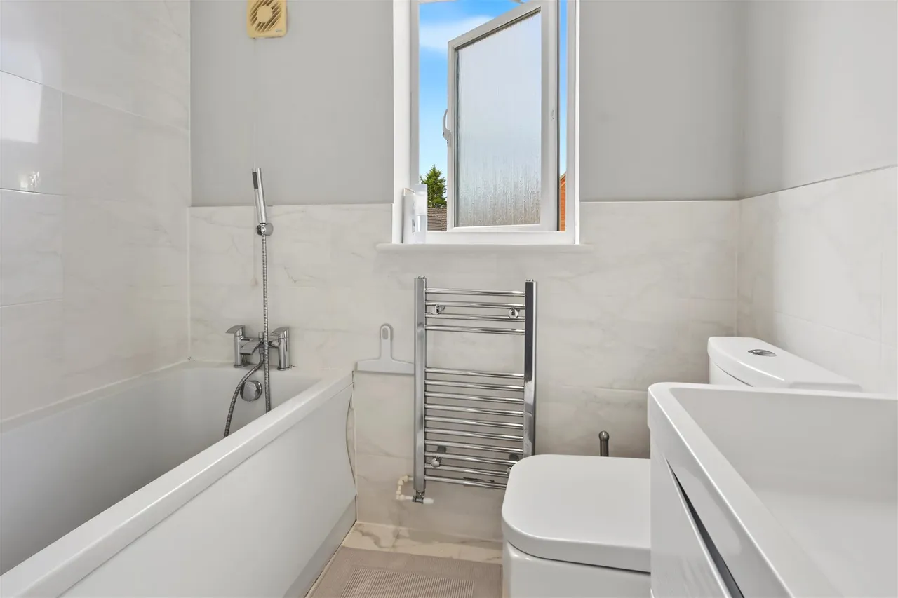 Murray Close, Nottingham, NG5, photo 8