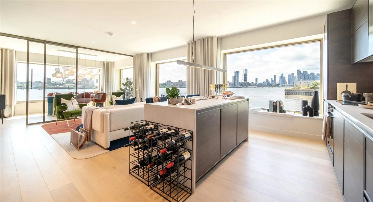 1 bed property for sale, Bonnet Street, London, E16