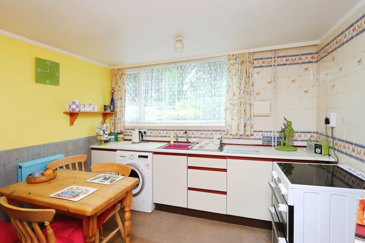 Bowshaw Close, Sheffield, South Yorkshire, S8, photo 2