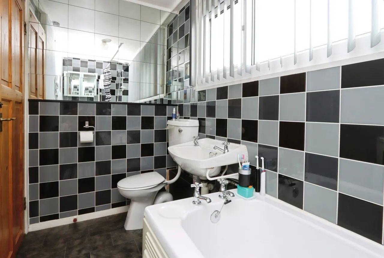 Bowshaw Close, Sheffield, South Yorkshire, S8, photo 16