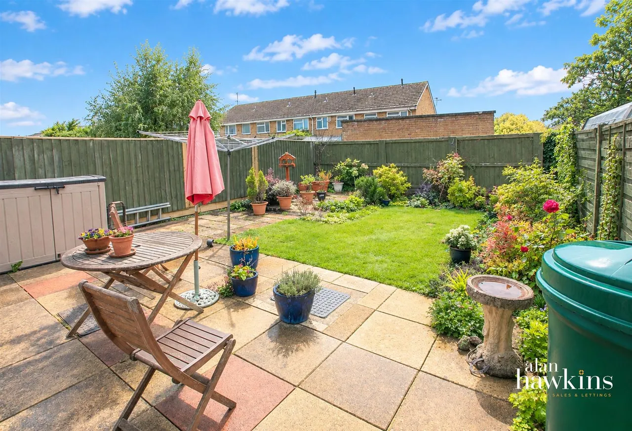 Laburnum Drive, Royal Wootton Bassett, photo 10