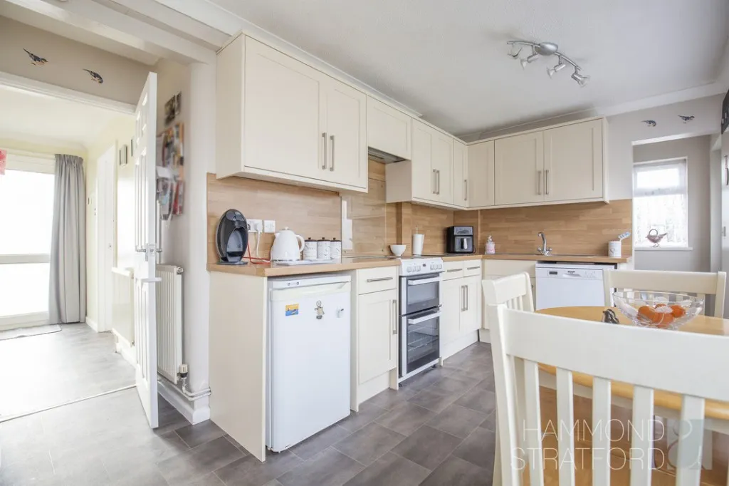 Halford Road, Attleborough, photo 4