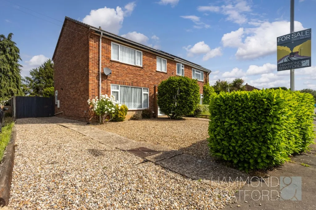 3 bed house for sale, Halford Road, Attleborough
