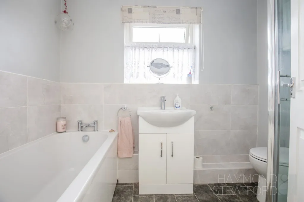 Halford Road, Attleborough, photo 15